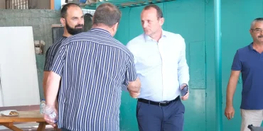 Çiftlikköy'de Temizlik Seferberliği Sürüyor: 54 Günde 2 Bin 276 Ton Evsel Atık Toplandı 3 Çiftlikköy'de Temizlik Seferberliği Sürüyor: 54 Günde 2 Bin 276 Ton Evsel Atık Toplandı