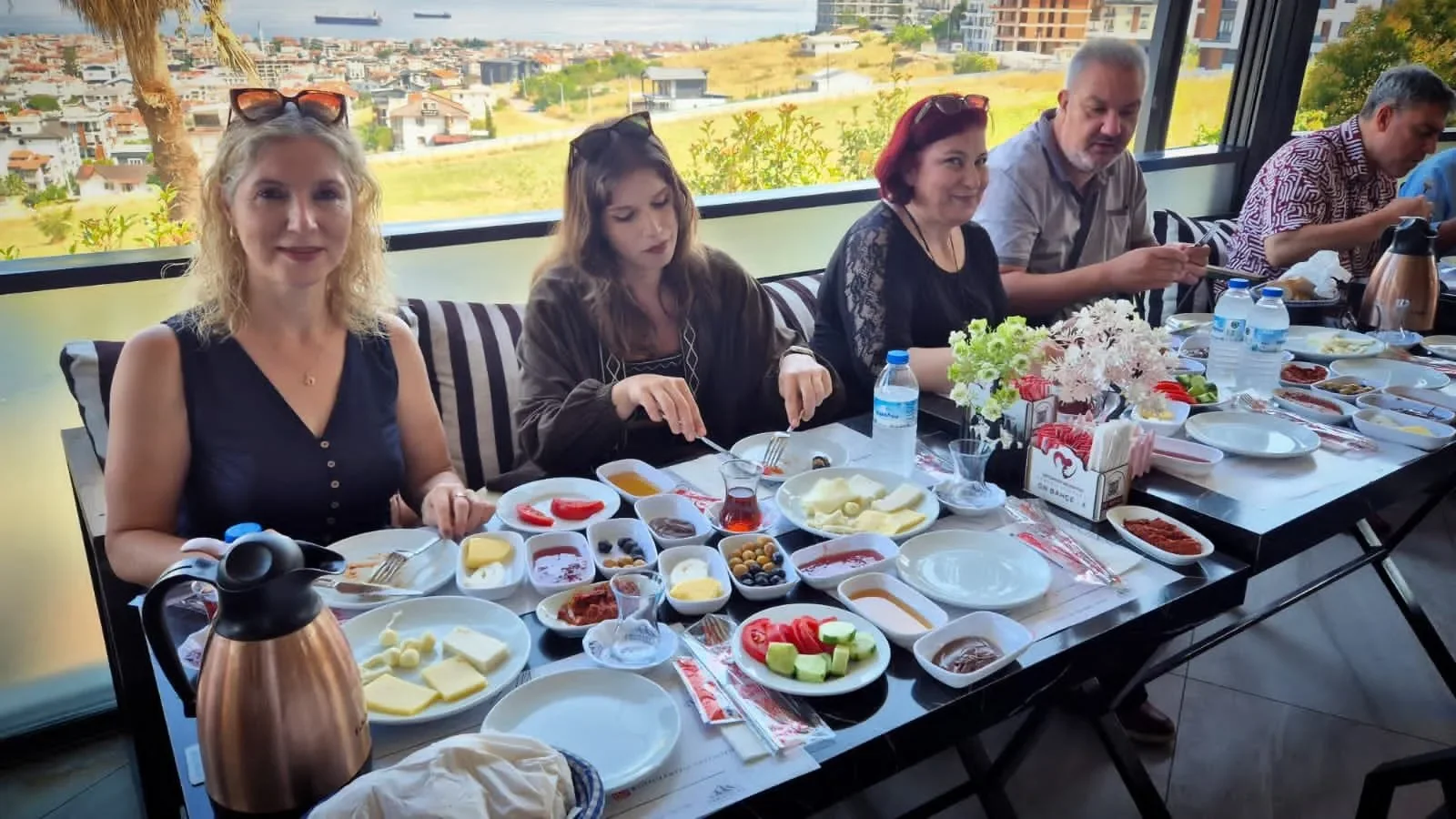 Yalova Gazeteciler Cemiyeti'nden 24 Temmuz'a Yakışan Anlamlı Buluşma 1 Yalova Gazeteciler Cemiyeti'nden 24 Temmuz'a Yakışan Anlamlı Buluşma