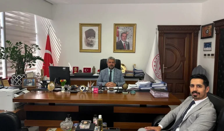 Yalova Eğitim ve Araştırma Hastanesi'nden İl Sağlık Müdürü Halim Ömer Kaşıkcı'ya Ziyaret 6 Yalova Eğitim ve Araştırma Hastanesi'nden İl Sağlık Müdürü Halim Ömer Kaşıkcı'ya Ziyaret