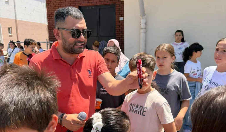 Tatilde Kısa Buluşma, Büyük Mutluluk: Hacı Ali Saruhan İlkokulu ve Ortaokulu'ndan Öğrencilere Anlamlı Yaz Tatili Etkinliği 1 Tatilde Kısa Buluşma, Büyük Mutluluk: Hacı Ali Saruhan İlkokulu ve Ortaokulu'ndan Öğrencilere Anlamlı Yaz Tatili Etkinliği