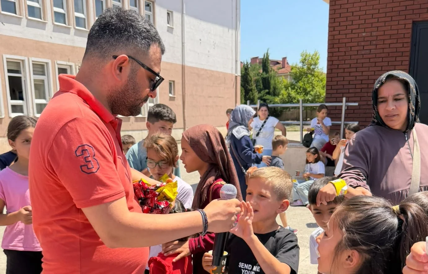 Tatilde Kısa Buluşma, Büyük Mutluluk: Hacı Ali Saruhan İlkokulu ve Ortaokulu'ndan Öğrencilere Anlamlı Yaz Tatili Etkinliği