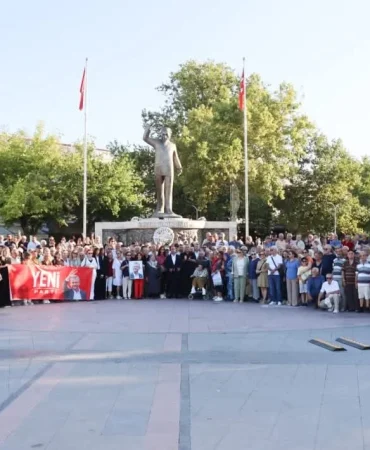 Yalova'da "İktidara Yürüyelim" Yürüyüşü: İsmail Erdem Doğancı'dan Dikkat Çeken "Yeni Parti" Mesajı