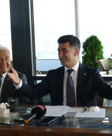 Başkan Mesut Tutuğ’dan İlk Basın Toplantısı: “Makamlar Geçici, Asıl Olan CHP”