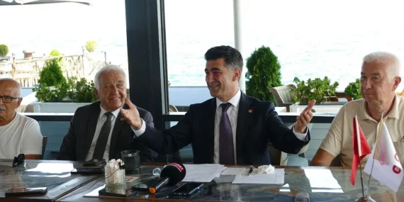 Başkan Mesut Tutuğ’dan İlk Basın Toplantısı: “Makamlar Geçici, Asıl Olan CHP”