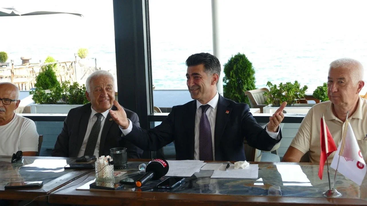 Başkan Mesut Tutuğ’dan İlk Basın Toplantısı: “Makamlar Geçici, Asıl Olan CHP”