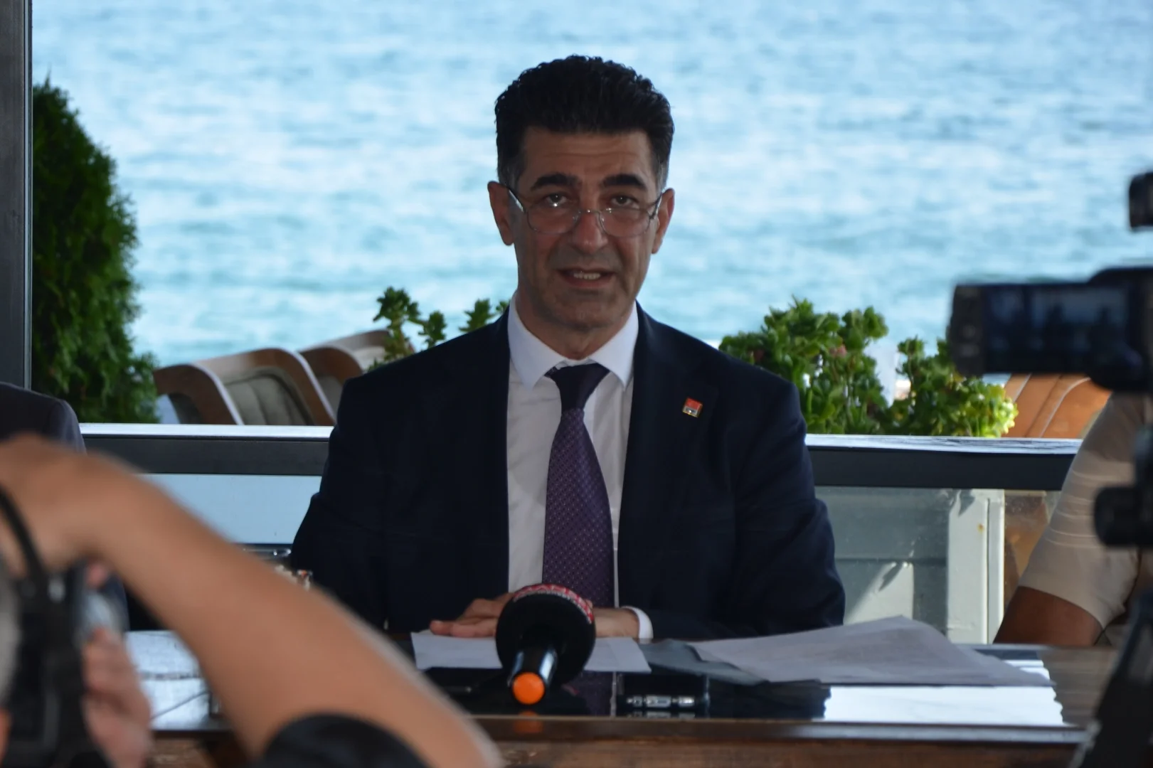 Başkan Mesut Tutuğ’dan İlk Basın Toplantısı: “Makamlar Geçici, Asıl Olan CHP”