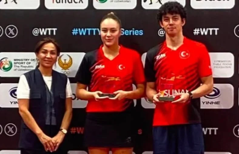 Ece Haraç ve Abdullah Talha Yiğenler Taşkent'te Zirveye Çıktı! Milli Raketlerden Altın Madalya 4 Ece Haraç ve Abdullah Talha Yiğenler Taşkent'te Zirveye Çıktı! Milli Raketlerden Altın Madalya