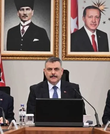 Yalova’da Spor Güvenliği Zirvesi: Yeni Sezon Öncesi Kritik Toplantı 5 Yalova’da Spor Güvenliği Zirvesi: Yeni Sezon Öncesi Kritik Toplantı