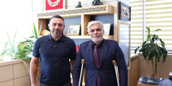Hamza Yerlikaya’ya Anlamlı Ziyaret: Türk Sporuna Katkılarına Teşekkür