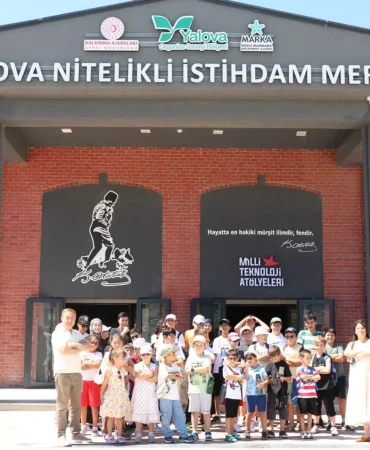 Yalova OSB'de Tekno Akademi Öğrencilerine Sanayi ve Teknoloji Yolculuğu 10 Yalova OSB'de Tekno Akademi Öğrencilerine Sanayi ve Teknoloji Yolculuğu