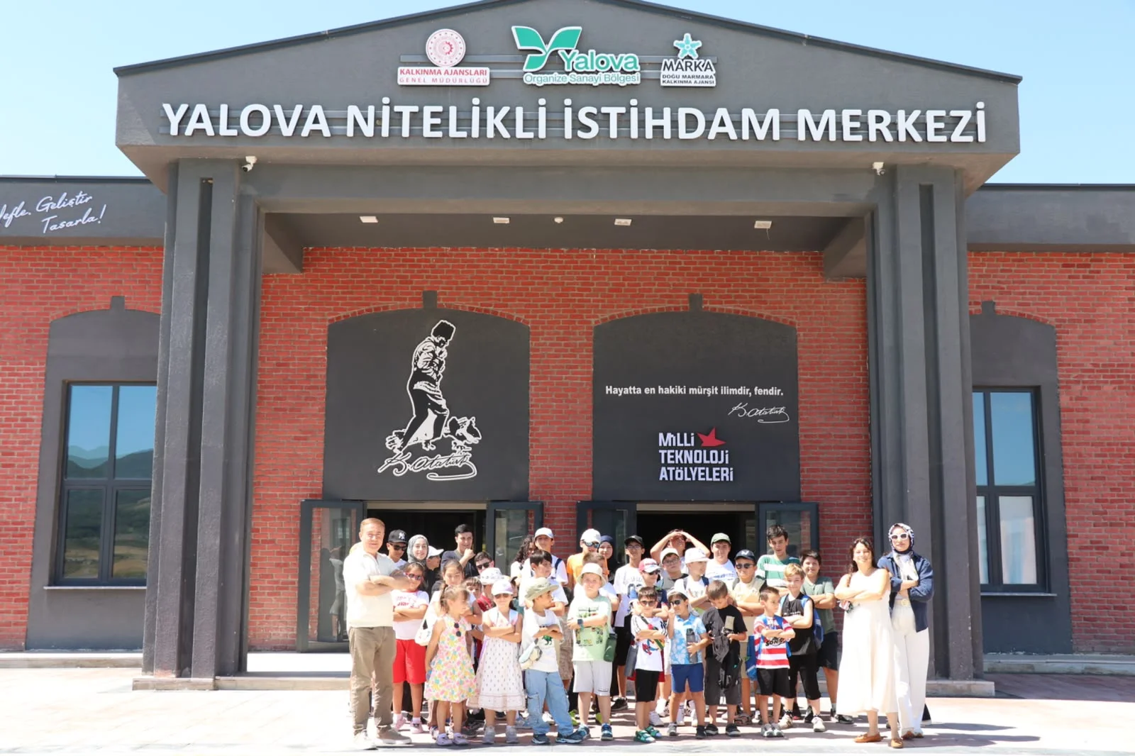 Yalova OSB'de Tekno Akademi Öğrencilerine Sanayi ve Teknoloji Yolculuğu 8 Yalova OSB'de Tekno Akademi Öğrencilerine Sanayi ve Teknoloji Yolculuğu