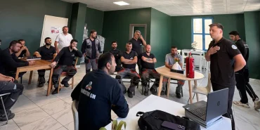Çiftlikköy İtfaiyesi'nden Yalova OSB'de Yangın Güvenliği Eğitimi 7 Çiftlikköy İtfaiyesi'nden Yalova OSB'de Yangın Güvenliği Eğitimi