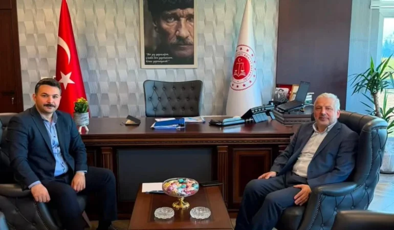 Yalova İl Müftüsü İlyas Yılmaztürk'ten Cumhuriyet Başsavcısı Yunus Emre Büyükyurt'a Hayırlı Olsun Ziyareti 1 Yalova İl Müftüsü İlyas Yılmaztürk'ten Cumhuriyet Başsavcısı Yunus Emre Büyükyurt'a Hayırlı Olsun Ziyareti
