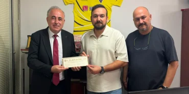Spor Politikaları Derneği Başkanı Hakan Nergis'e "Örnek Davranış" Ödülü