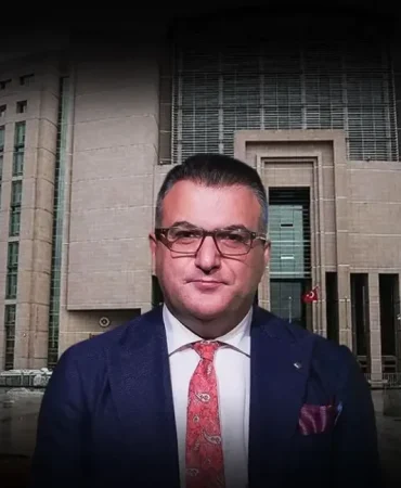 Gazeteci Cem Küçük Gözaltına Alındı: Şantaj ve Yanıltıcı Bilgi Yayma İddiası