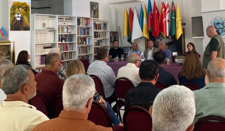 Azerbaycan Alfabesi ve Azerbaycan Dili Günü Yalova'da Kutlandı: Türk Dünyasının Ortak Dili İçin Güçlü Mesaj 5 Azerbaycan Alfabesi ve Azerbaycan Dili Günü Yalova'da Kutlandı: Türk Dünyasının Ortak Dili İçin Güçlü Mesaj