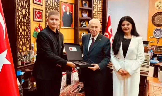 Bahçeli, Abdullah Çatlı’nın Kızı ve Torununu Kabul Etti: “Peşimi Bırakma, Ben de Senin Peşini Bırakmam”