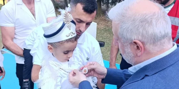 İl Müftüsü İlyas Yılmaztürk, 530 Yıllık Sünnet Şöleninde Çocukların Sevincine Ortak Oldu 10 İl Müftüsü İlyas Yılmaztürk, 530 Yıllık Sünnet Şöleninde Çocukların Sevincine Ortak Oldu
