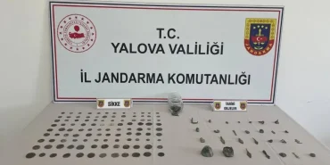 Yalova'da Tarihi Eser Kaçakçılığı Operasyonu: 228 Sikke ve 28 Tarihi Obje Ele Geçirildi 73 Yalova'da Tarihi Eser Kaçakçılığı Operasyonu: 228 Sikke ve 28 Tarihi Obje Ele Geçirildi