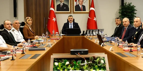 Sahte Ekspertiz Operasyonu: 16 İlde 72 Gözaltı, 6 Bin 134 Kişinin Vatandaşlığı İptal Edildi 11 Sahte Ekspertiz Operasyonu: 16 İlde 72 Gözaltı, 6 Bin 134 Kişinin Vatandaşlığı İptal Edildi