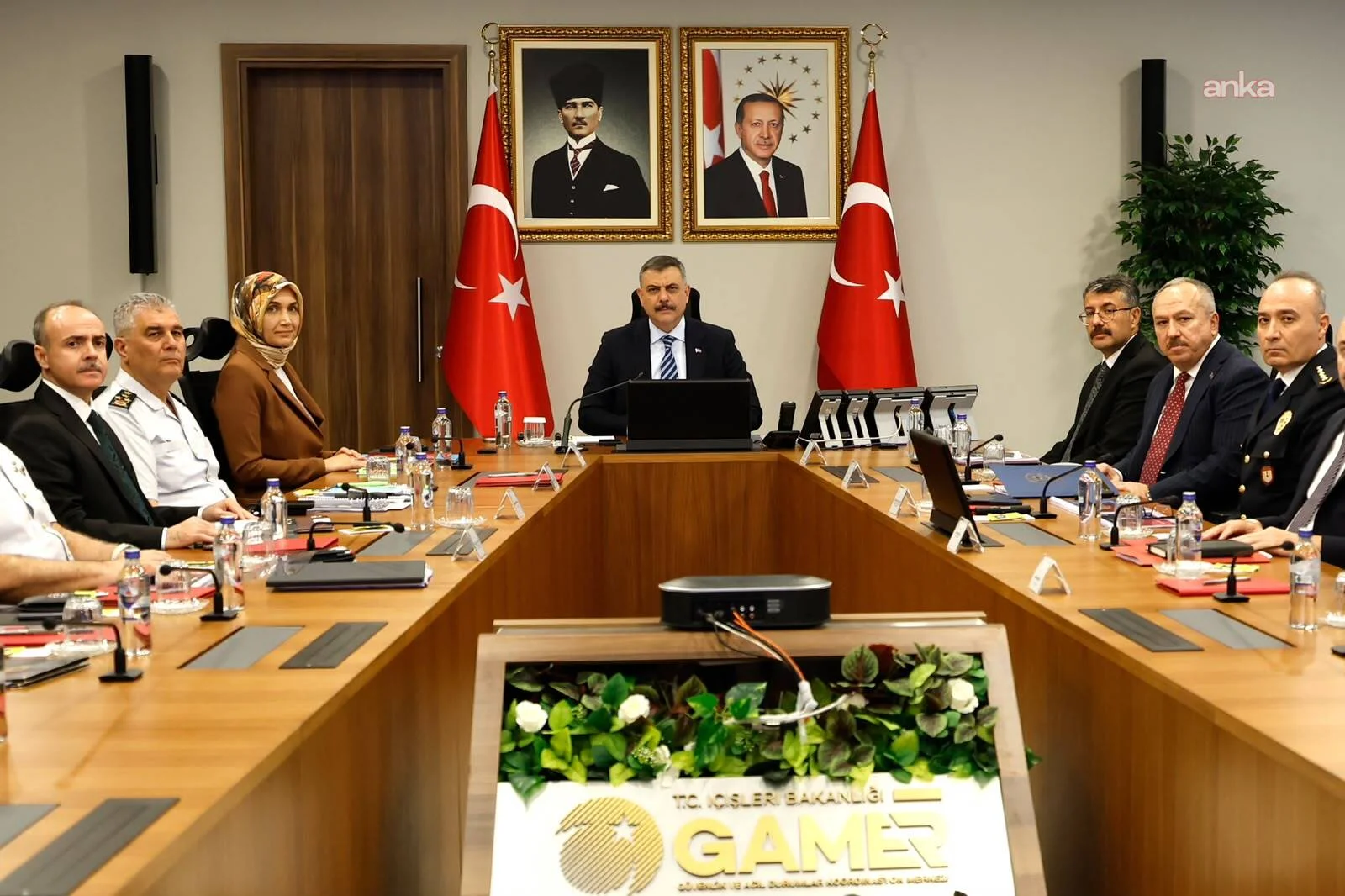 Sahte Ekspertiz Operasyonu: 16 İlde 72 Gözaltı, 6 Bin 134 Kişinin Vatandaşlığı İptal Edildi