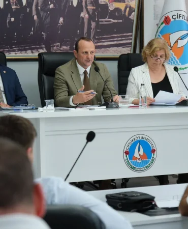 Çiftlikköy'de Atatürk Eğitim ve Kültür Evi İçin Başkan Yele'ye Protokol Yetkisi