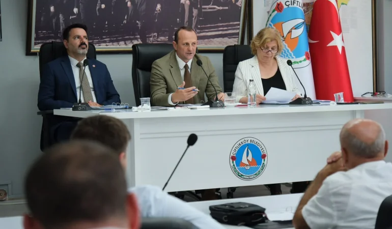 Çiftlikköy'de Atatürk Eğitim ve Kültür Evi İçin Başkan Yele'ye Protokol Yetkisi 1 Çiftlikköy'de Atatürk Eğitim ve Kültür Evi İçin Başkan Yele'ye Protokol Yetkisi