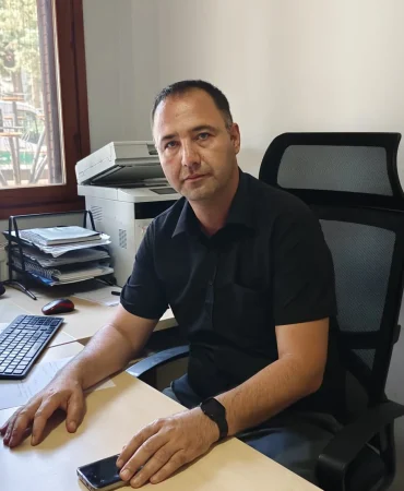 Yalova Mezarlıklar Müdürlüğü’nde Sessiz Dönüşüm: Yasin Gülfidan’dan Hizmet Kalitesini Artıran Yenilikler
