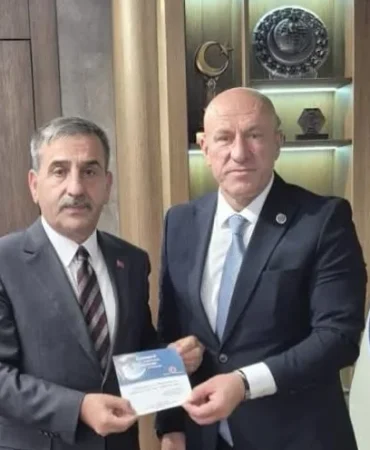 Türkiye Kamu-Sen Genel Başkanı Önder Kahveci, Mustafa Deviren'i Genel Merkezde Kabul Etti