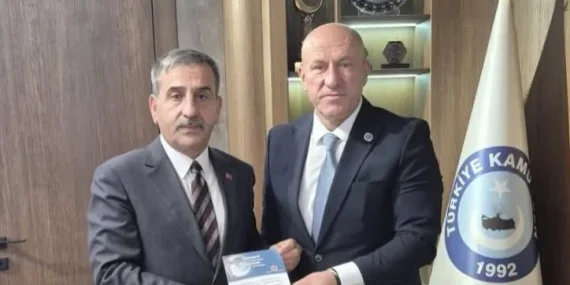 Türkiye Kamu-Sen Genel Başkanı Önder Kahveci, Mustafa Deviren'i Genel Merkezde Kabul Etti