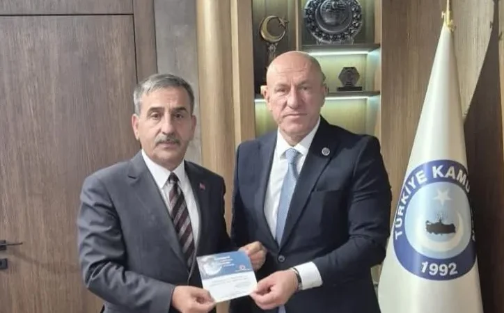 Türkiye Kamu-Sen Genel Başkanı Önder Kahveci, Mustafa Deviren'i Genel Merkezde Kabul Etti 1 Türkiye Kamu-Sen Genel Başkanı Önder Kahveci, Mustafa Deviren'i Genel Merkezde Kabul Etti