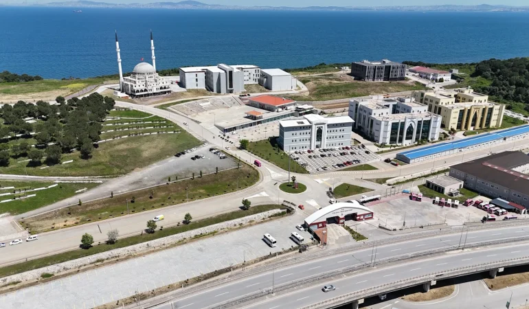 Yalova Üniversitesi Tıp Fakültesi’nde Yeni Dönem Başlıyor: Öğrenciler Eğitimlerine Yalova’da Başlayacak 6 Yalova Üniversitesi Tıp Fakültesi’nde Yeni Dönem Başlıyor: Öğrenciler Eğitimlerine Yalova’da Başlayacak