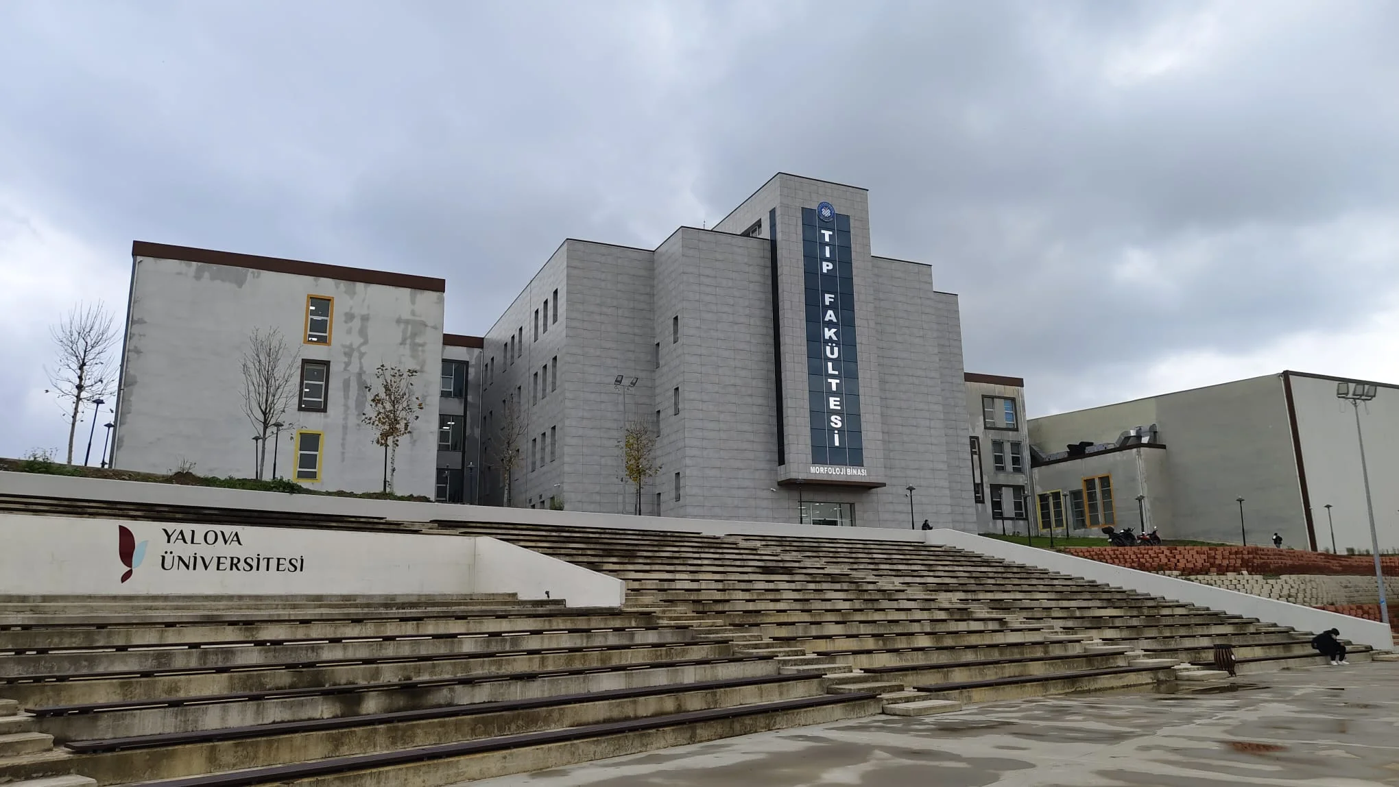 Yalova Üniversitesi Tıp Fakültesi’nde Yeni Dönem Başlıyor: Öğrenciler Eğitimlerine Yalova’da Başlayacak 4 Yalova Üniversitesi Tıp Fakültesi’nde Yeni Dönem Başlıyor: Öğrenciler Eğitimlerine Yalova’da Başlayacak