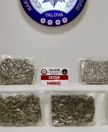 Yalova’da Narkotik Operasyonu: 11 Kilo 185 Gram Uyuşturucu Ele Geçirildi, 2 Şüpheli Tutuklandı 5 Yalova’da Narkotik Operasyonu: 11 Kilo 185 Gram Uyuşturucu Ele Geçirildi, 2 Şüpheli Tutuklandı