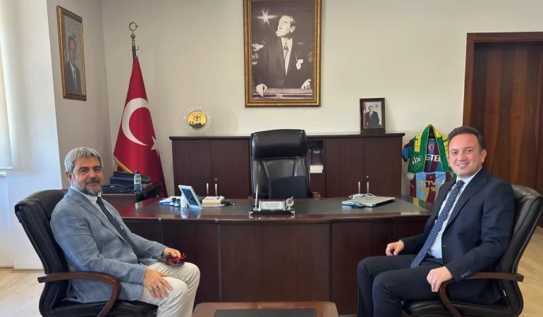 Yalova İl Sağlık Müdürü Kaşıkcı’dan Altınova Kaymakamı Göksu Bayram’a Hayırlı Olsun Ziyareti 1 Yalova İl Sağlık Müdürü Kaşıkcı’dan Altınova Kaymakamı Göksu Bayram’a Hayırlı Olsun Ziyareti