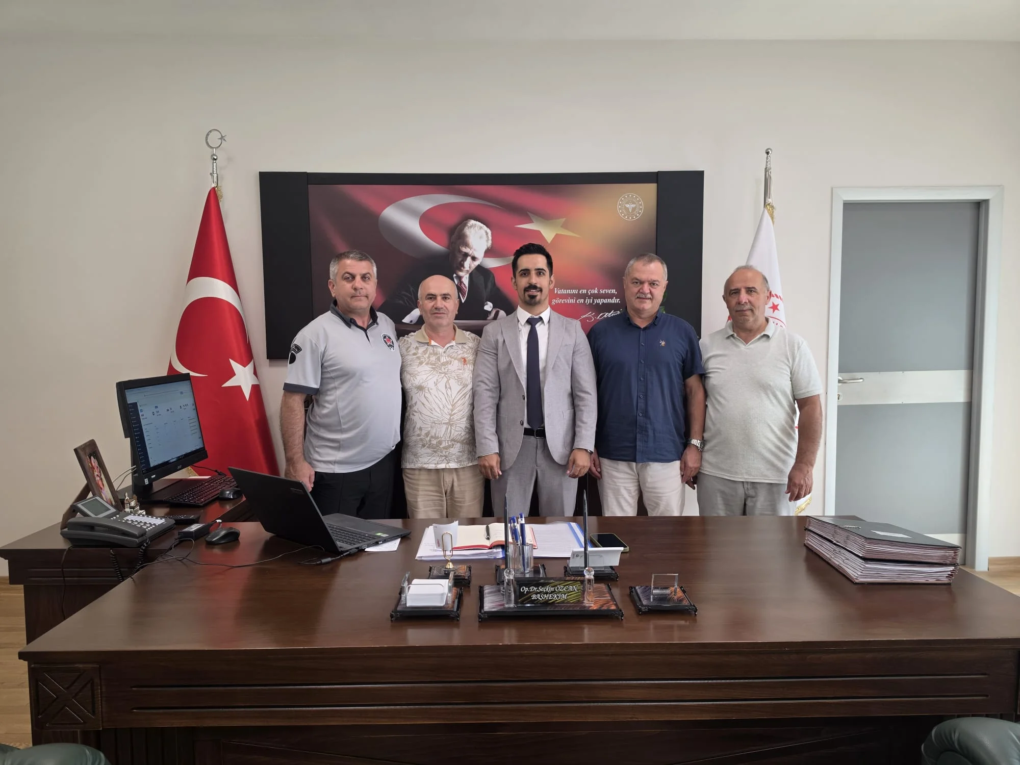 Yalova Tokatlılar Derneği’nden Başhekim Dr. Öğr. Üyesi Seçkin Özcan’a Hayırlı Olsun Ziyareti 5 Yalova Tokatlılar Derneği’nden Başhekim Dr. Öğr. Üyesi Seçkin Özcan’a Hayırlı Olsun Ziyareti