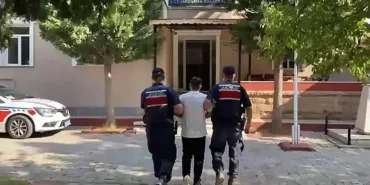Jandarmadan 28 İlde Nefes Kesen Operasyon: Milyonlarca Kök Kenevir İmha Edildi 77 Jandarmadan 28 İlde Nefes Kesen Operasyon: Milyonlarca Kök Kenevir İmha Edildi