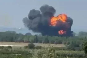 Yalova’da askeri eğitim uçağı düştü! Bölgeye çok sayıda ekip sevk edildi 1 Yalova’da askeri eğitim uçağı düştü! Bölgeye çok sayıda ekip sevk edildi
