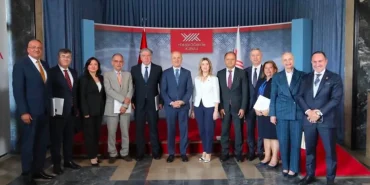 Yalova Üniversitesi Rektörü Prof. Dr. Mehmet Bahçekapılı Mazbatasını Aldı