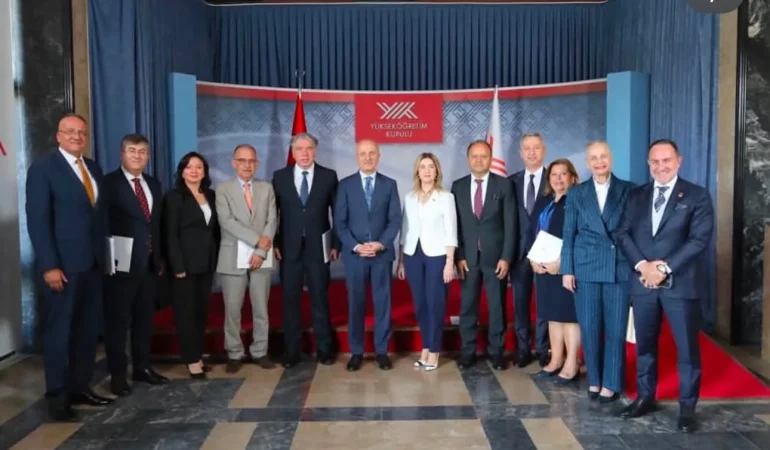 Yalova Üniversitesi Rektörü Prof. Dr. Mehmet Bahçekapılı Mazbatasını Aldı
