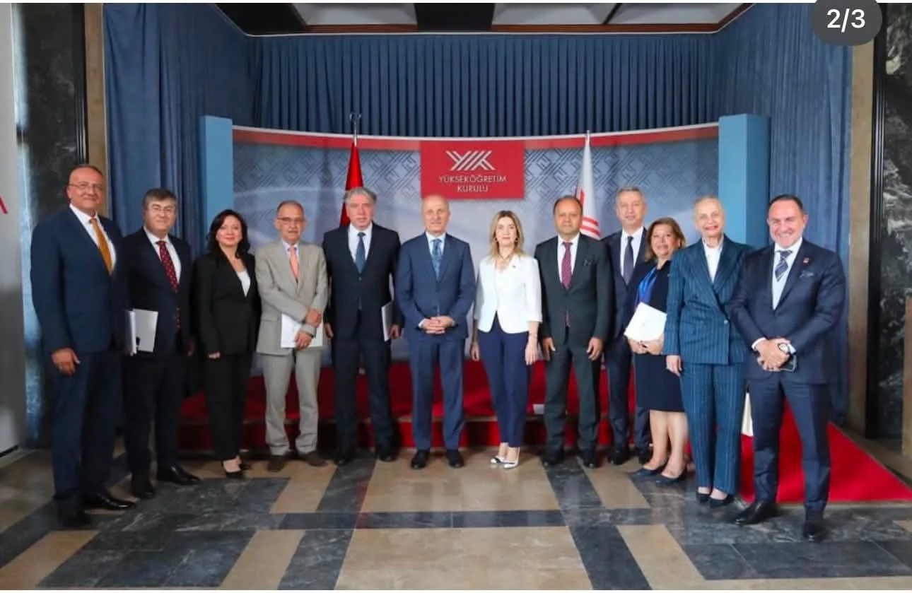 Yalova Üniversitesi Rektörü Prof. Dr. Mehmet Bahçekapılı Mazbatasını Aldı