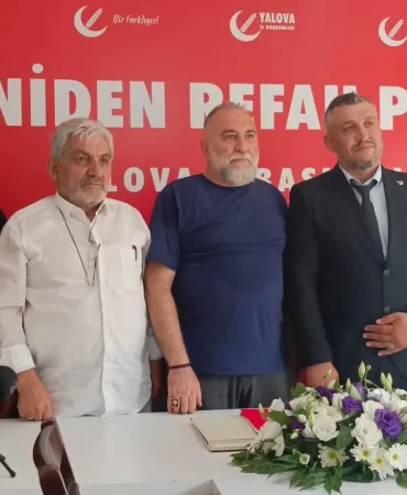 Yalova Yeniden Refah Partisi’nde Bayrak Değişimi: Yeni İl Başkanı Emre Özdemir Oldu 3 Yalova Yeniden Refah Partisi’nde Bayrak Değişimi: Yeni İl Başkanı Emre Özdemir Oldu