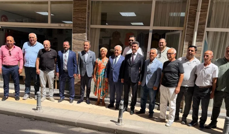 CHP Heyeti Yalova Anadolu Dernekleri Federasyonu’nu Ziyaret Etti: Gündemde Aile Yapısı ve Deprem Riski 62 CHP Heyeti Yalova Anadolu Dernekleri Federasyonu’nu Ziyaret Etti: Gündemde Aile Yapısı ve Deprem Riski