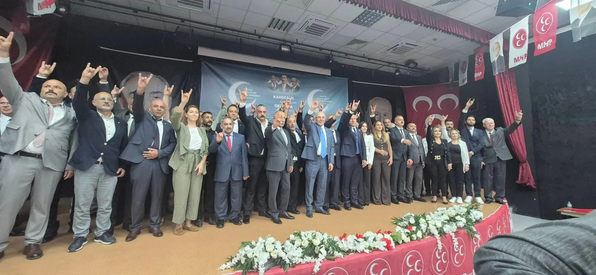 MHP Yalova 12. Olağan İl Kongresi Coşkuyla Tamamlandı: “Kardeşlik Kalbimizde, Gelecek Aklımızda” 5 MHP Yalova 12. Olağan İl Kongresi Coşkuyla Tamamlandı: “Kardeşlik Kalbimizde, Gelecek Aklımızda”