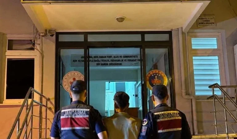 Sosyal Medyada Genç Kızları Hedef Alıyordu! Altınova’da Yakalandı