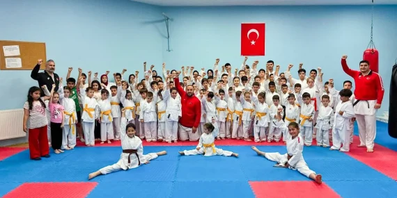 Çiftlikköy’de Çocuklar Sporla Dolu Bir Yaz Geçirdi 13 Çiftlikköy’de Çocuklar Sporla Dolu Bir Yaz Geçirdi
