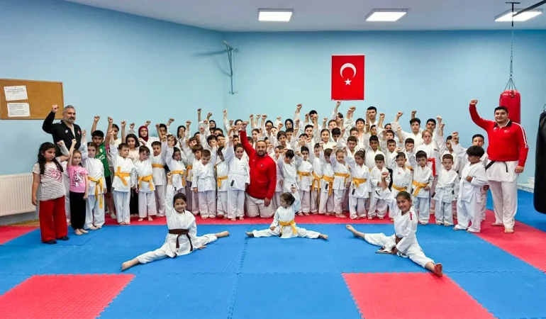 Çiftlikköy’de Çocuklar Sporla Dolu Bir Yaz Geçirdi 1 Çiftlikköy’de Çocuklar Sporla Dolu Bir Yaz Geçirdi
