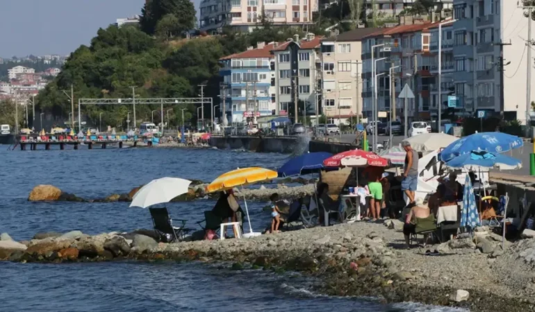 Yalova Çınarcık’ta Denize Giriş Yasaklandı: Kestanelik-Karpuzdere Hattında Kritik Karar 6 Yalova Çınarcık’ta Denize Giriş Yasaklandı: Kestanelik-Karpuzdere Hattında Kritik Karar