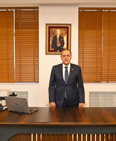 Yalova Valisi Ahmet Hamdi Usta’dan 30 Ağustos Zafer Bayramı Mesajı 10 Yalova Valisi Ahmet Hamdi Usta’dan 30 Ağustos Zafer Bayramı Mesajı