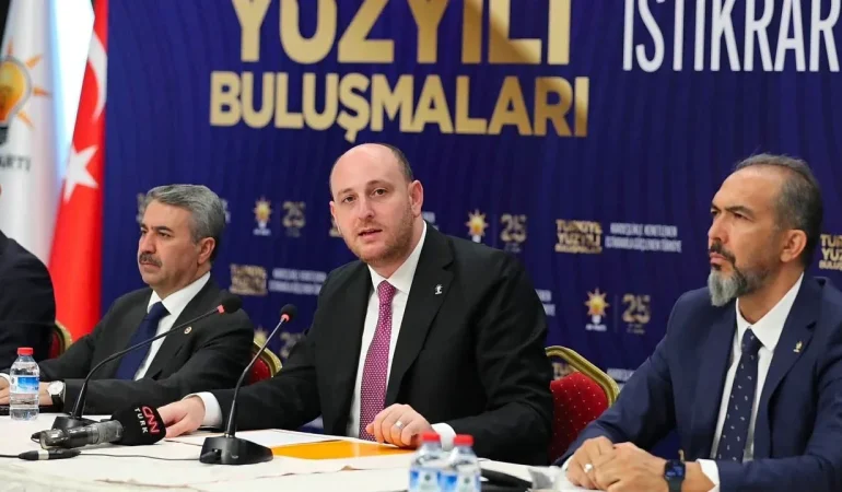 AK Parti’den “Türkiye Yüzyılı Buluşmaları” İçin 81 İlde Saha Çalışması 25 AK Parti’den “Türkiye Yüzyılı Buluşmaları” İçin 81 İlde Saha Çalışması
